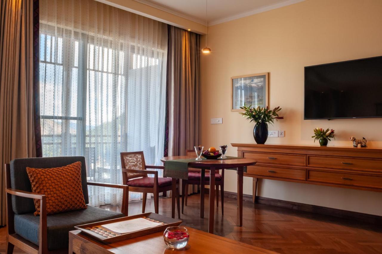 Taj Theog Resort & Spa Shimla Luaran gambar